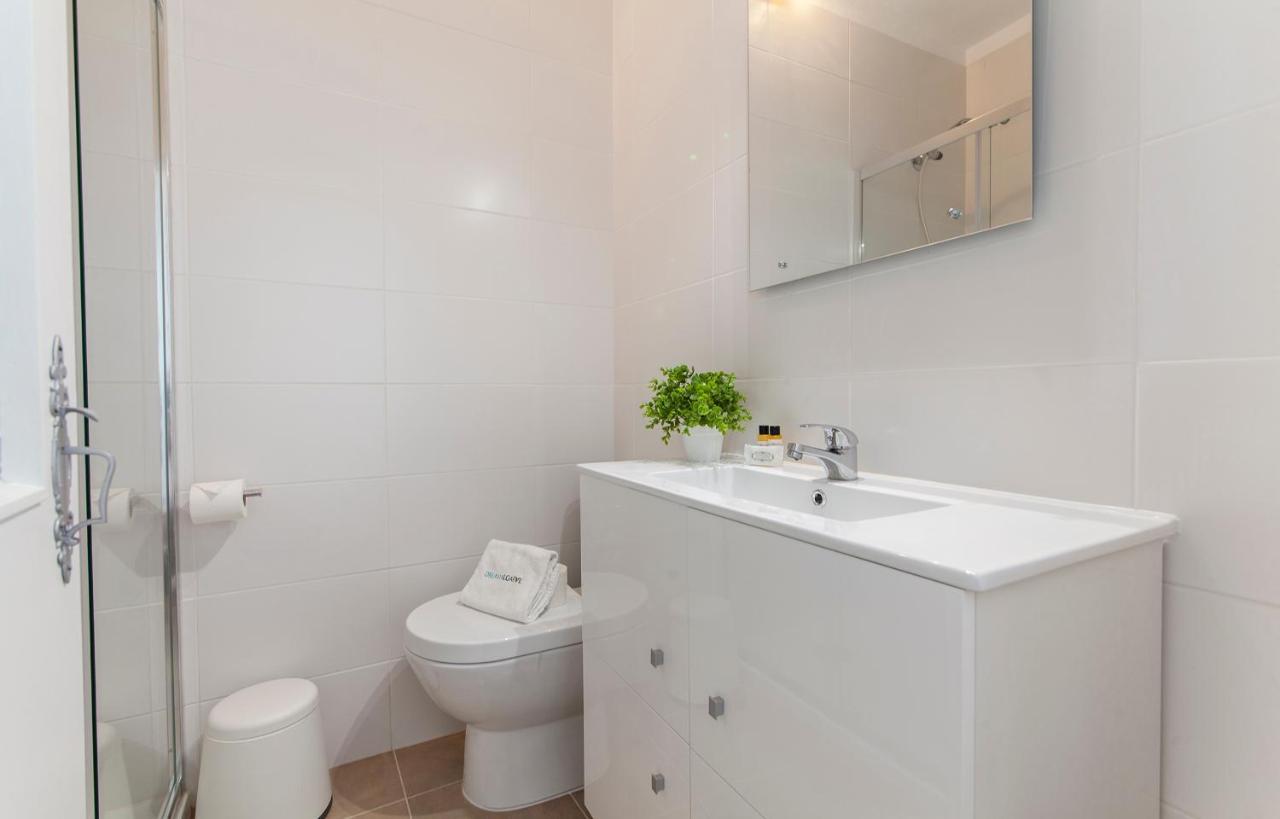 شقة B48 - Olive Tree Street 2 Bed Flat لاغوس المظهر الخارجي الصورة