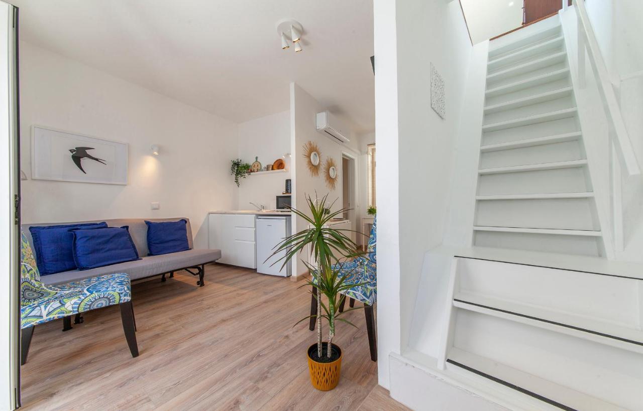 شقة B48 - Olive Tree Street 2 Bed Flat لاغوس المظهر الخارجي الصورة